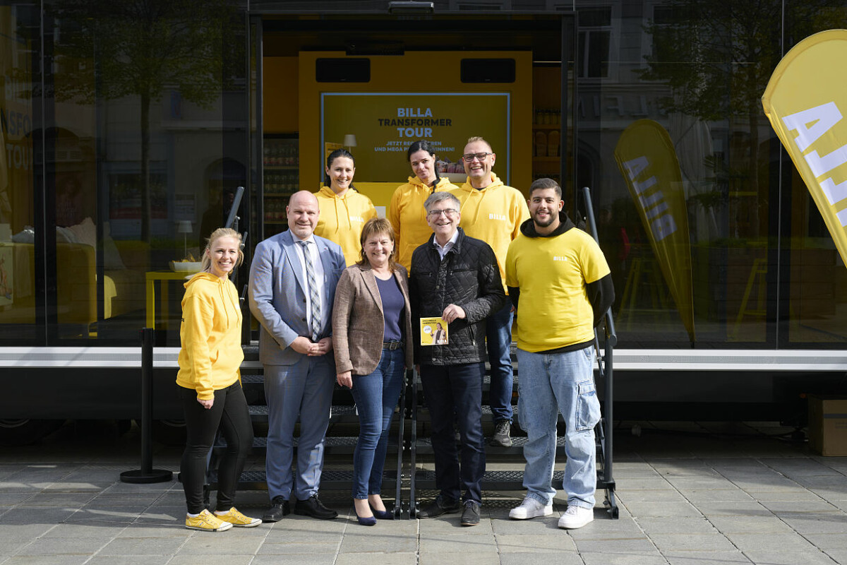 Auch Oberösterreichs Lokal- und Landespolitik besuchte den BILLA Lehrlings-Truck.
