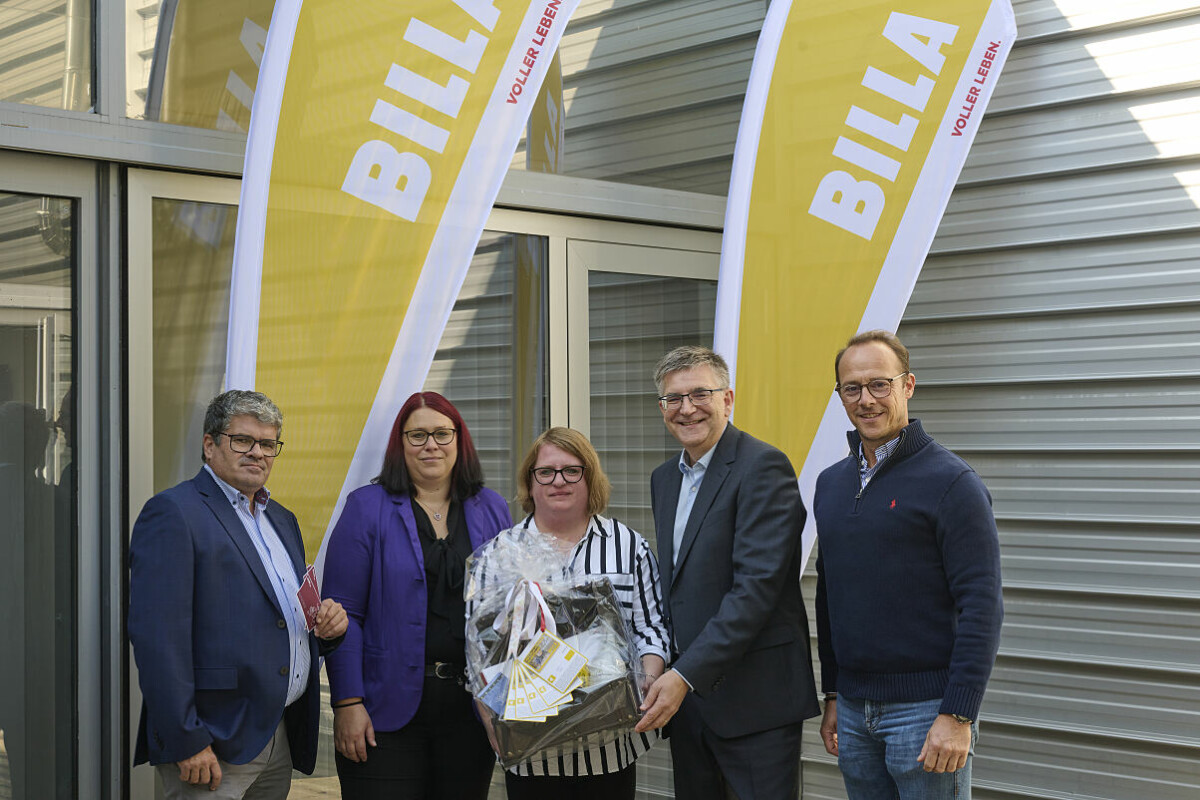 v.l.n.r.: Markus Parzer (Stv. Vorsitzender des BILLA Betriebsrates), Andrea Zelzer (BILLA Vertriebsmanagerin), Alina Amon (BILLA Marktmanagerin), Thomas Steingruber (BILLA Vertriebsdirektor) und Thomas Wendt (BILLA Vertriebsleiter).
