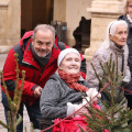 Am 14. Dezember lud ein neunköpfiges BILLA Team die Bewohner:innen des Pflegewohnhauses in Strassgang zu einem gemeinsamen Spaziergang am Grazer Christkindlmarkt ein.