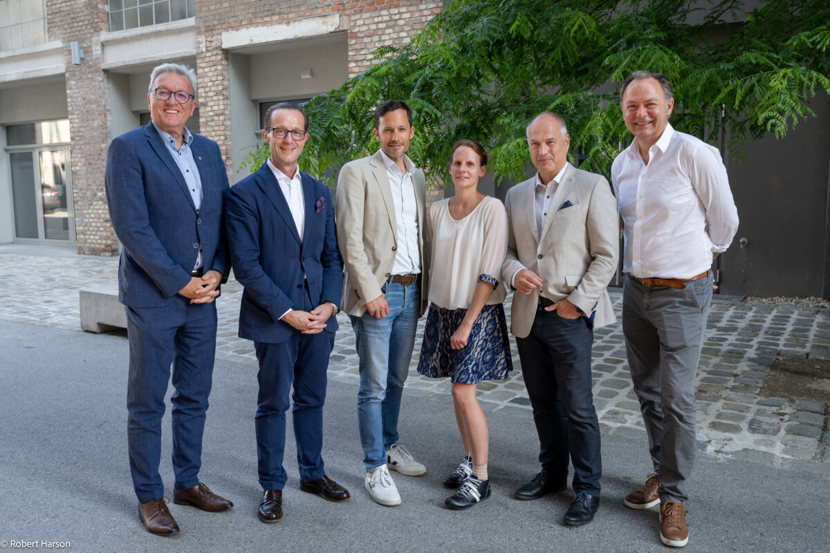 Silvio Wolfgang Kirchmair(CEO umdasch) , Robert Nagele (BILLA Vorstand), Klaus Schwertner (Caritasdirektor), Margarethe Rammerstorfer (WU Wien), Walter Karger (Anker Geschäftsführer), Gerhard Schilling (Geschäftsführer Almdudler)