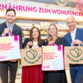 v.l.n.r.: Georg Strasser (Country Director von Too Good To Go Österreich und Schweiz), Secil Aktas (Too Good To Go Senior Account Manager), Michaela Mülleder (Bereichsleitung Marketing und Eigenmarken BIPA) und Andreas Persigehl (BIPA Geschäftsführung)