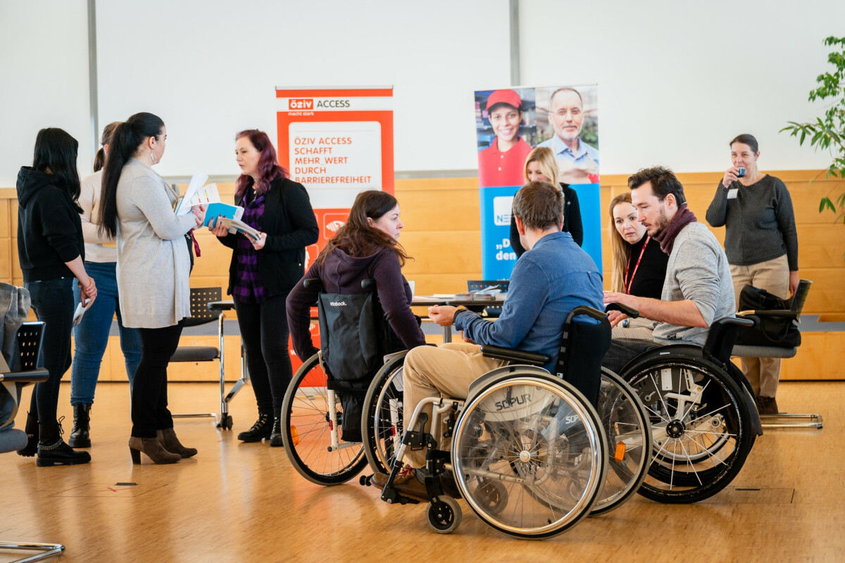 Am 3. Dezember findet der „Internationale Tag der Menschen mit Behinderung“ unter dem Motto #PurpleLightUp statt, die REWE Group schafft mit dem DisAbility Day Berührungspunkte mit Menschen mit Behinderungen.