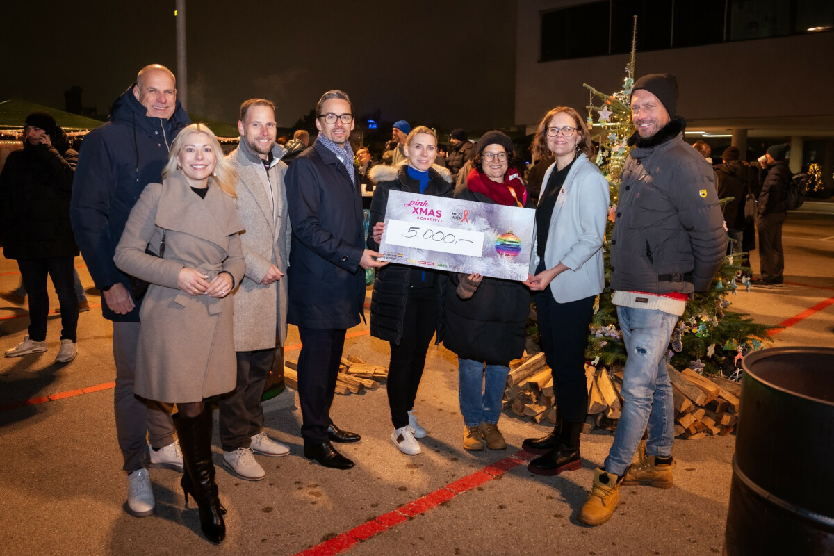 v.l.n.r.: Mike Podobrin (PENNY Gwschäftsführer), Lisa Köb (Bereichsleiterin HR & Interne Kommunikation BIPA), Kai Pataky (PENNY Geschäftsführer), Markus Geyer (BIPA Geschäftsführer), Klaudia Atzmüller (Ja! Natürlich Geschäftsführerin), Sandra Edelmann (Diversity & Inclusion Managerin REWE International AG), Andrea Brunner (Geschäftsführerin der Aids Hilfe Wien), Markus Kuntke (Leiter Trend und Innovations bei der REWE Group und Mitglied des di.to-Netzwerks)