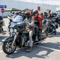 BILLA freute sich über den Besuch im Rahmen der Harley-Davidson Charity-Tour bei seinem BILLA PLUS Markt in der Marktgasse 2 im niederösterreichischen Wiener Neustadt und empfing über 200 Biker:innen.