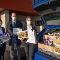 v.l.: Renate Zierler (Pflegeleitung Universitätsklinik für Kinder- und Jugendchirurgie), Peter Gschiel (BILLA Vertriebsdirektor) und Ulrike Kylianek (Pflegeleitung Universitätsklinik für Kinder- und Jugendheilkunde) bei der Übergabe der Süßwaren an die Landesklinik Graz.