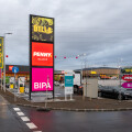 Die Hauptstraße 169 in Neudörfl wird zum Hotspot für Shopping und Genuss.