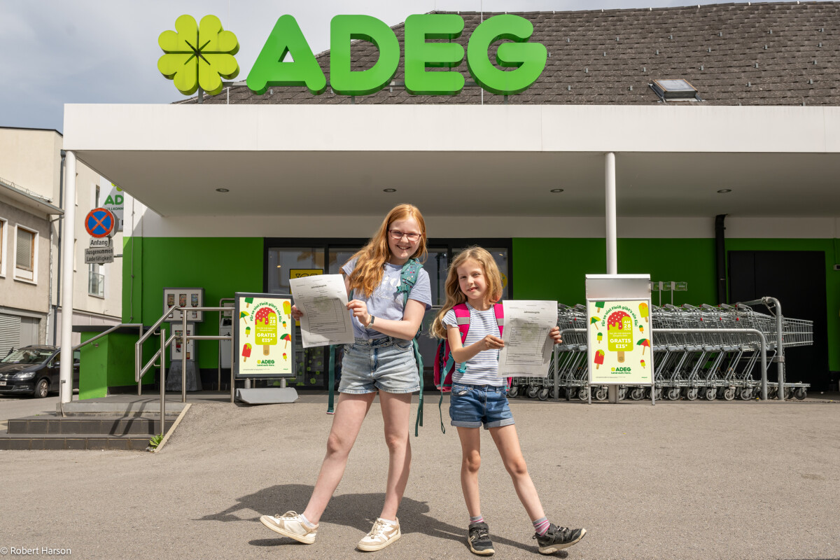 Anyone who visits an ADEG store with their school certificate on the last day of school can win a free ice cream.