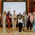 Presenter Eser Akbaba, host Uschi Fellner together with PENNY sales managers Sara Kotb and Anita Leitner as well as the beaming PENNY everyday heroines.