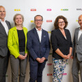 f.l.t.r.: PENNY Managing Director Mike Podobrin, Head of Sustainability Tanja Dietrich-Hübner, BILLA Managing Director Robert Nagele, Gudrun Meierschitz, Member of the Management Board of Acredia Versicherung AG, economist and risk expert and BIPA Managing Director Andreas Persigehl