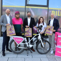 left: Igor Milojkovic, Head of BILLA Retail Solutions, centre: foodora COO Alexander Gaied, right: BILLA Sales Director for Styria and Southern Burgenland, Peter Gschiel