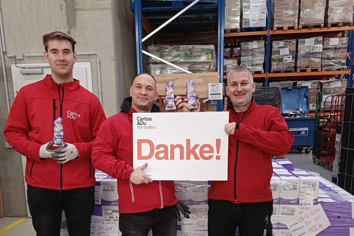 BIPA donates 10,000 Milka-Nikolos to CARITAS (Photo credit: Caritas)