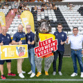 Ralf Muhr (Academy Manager Admira Wacker), Harald Mießner (Board Member BILLA AG), Peter Stöger (Sports Director Admira Wacker), mascot Ferdl, Niklas Belihart (Managing Director Admira Wacker) and Marcel Haraszti at the BILLA and Admira Wacker Partner Day in the Datenpol Arena