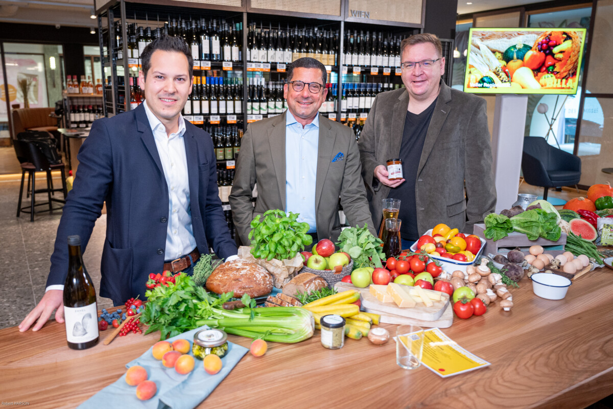 From left: Alexander Zahel, Zahel Winery, Marcel Haraszti, BILLA Chairman, René Kachlir, Zum scharfen René