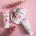 The natural bi good shower gel Lemon Balm in the Pink Ribbon outfit has precise scanning instructions on the back of the packaging. BIPA donates a part of the sales revenues to the Austrian Cancer Aid.