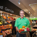 ADEG salesman Gerhard Haller from Seeboden in Tyrol donates leftover food to the Austrian food bank.