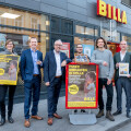 From left: Caroline Wallner-Mikl (REWE Disability Manager), Fabian Sticker (BILLA Sales Manager), Hermann Weiß (BILLA Sales Director), Miklos Koleski (BILLA Store Manager in Goldeggasse), Harmen Vuijk (Coaching & Project Management Specialisterne) and Marc Hoff (BILLA Sales Manager) are happy about the 