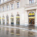 Ein neuer BILLA Corso eröffnete vor Kurzem im geschichtsträchtigen Palais Ephrussi in Wien und begeistert Kund:innen mit seinem einzigartigen Gastro-Konzept.