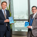 v.l.: Thomas Lichtblau, Sprecher der Geschäftsführung BIPA, und Marcel Haraszti, Vorstand REWE International AG