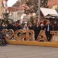 On December 14, a nine-member BILLA team invited the residents of the nursing home in Strassgang to take a walk together at the Christmas market in Graz.