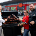 PENNY Managing Director Kai Pataky, District Councilor Martina Haslinger-Spitzer and Grill Master Wolfgang Arndt (from left to right).