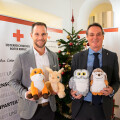 For warmth and security, PENNY donates cuddly toys to the Austrian Red Cross, which are distributed as Christmas parcels to children in need.