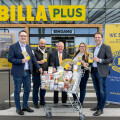 Jürgen Marker (BILLA Sales Manager), Manuel Balogh (BILLA PLUS Store Manager), Ferdinand Franke (Leo & Lions Collection Day Coordinator District East), Barbara Buchwitz (BILLA Sales Manager) and Eric Scharnitz (BILLA Sales Director Burgenland) are delighted with the many donations from BILLA PLUS customers in Burgenland.