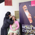 BIPA make-up artists and photographer Yvonne Kaufmann work hand in hand to professionally realise the participants' individual ideas.