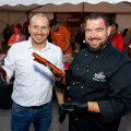 PENNY Verkaufsleiter Fleisch Thomas Ruhmer mit Grillmeister Wolfgang Arndt, der mit köstlichem PENNY Fleisch durch den Abend führte.