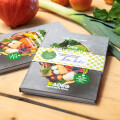 Das neue „Jahreszeiten Kochbuch“ präsentiert die besten Rezepte aus einem Jahrzehnt „Land & Leut