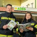 As part of the volunteer fire brigade in Maria Neustift (district of Steyr-Land), ADEG salesman Markus Stubauer and his daughter Hannah are very happy about the new 